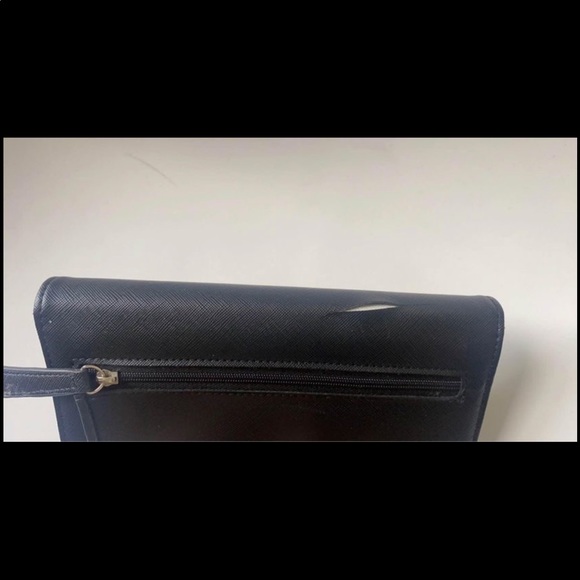 Tahari Wallet - Picture 3 of 3